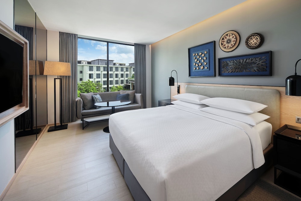 Habitación, 1 cama de matrimonio grande del hotel Four Points By Sheraton Phuket Patong Beach Resort