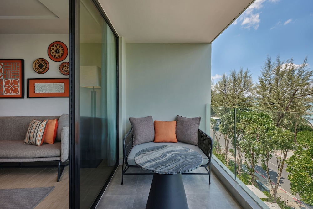 Suite, 1 habitación, vistas al mar del hotel Four Points By Sheraton Phuket Patong Beach Resort. Foto 8