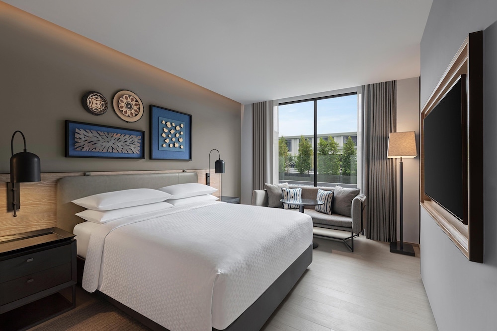 Suite, 1 habitación del hotel Four Points By Sheraton Phuket Patong Beach Resort. Foto 1