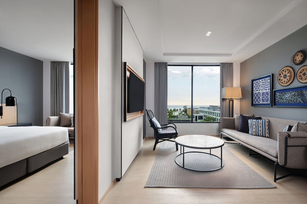 Suite, 1 habitación del hotel Four Points By Sheraton Phuket Patong Beach Resort. Foto 3