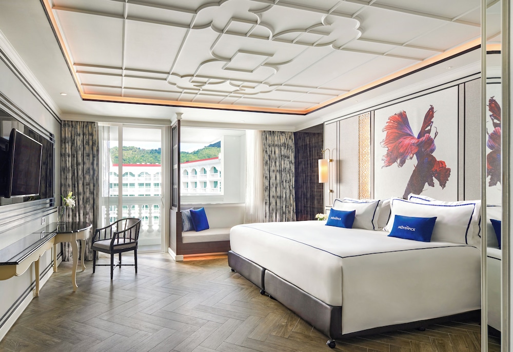 Habitación Deluxe, 2 camas individuales, vistas a la piscina del hotel Mövenpick Myth Hotel Patong Phuket. Foto 4