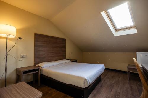 Double or Twin Room - UPPER ATTIC del hotel Centro Los Braseros. Foto 3