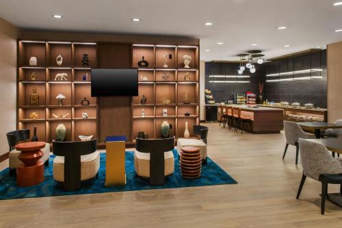 Habitación nivel Concierge con dos camas dobles del hotel Buffalo Marriott Niagara. Foto 4
