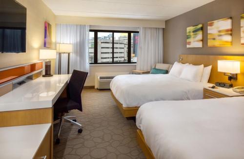 Habitación Doble - 2 camas dobles del hotel Delta Hotels by Marriott Utica