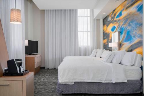 Studio with Two Queen Beds and Sofa Bed - Hearing Accessible del hotel Courtyard by Marriott Niagara Falls, USA. Foto 5