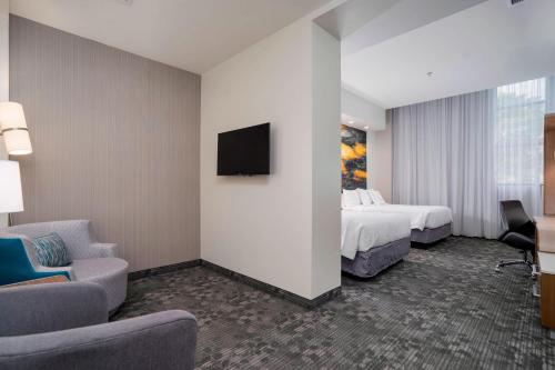 Habitación con 2 camas grandes - Adaptada para personas con problemas de audición del hotel Courtyard by Marriott Niagara Falls, USA. Foto 1