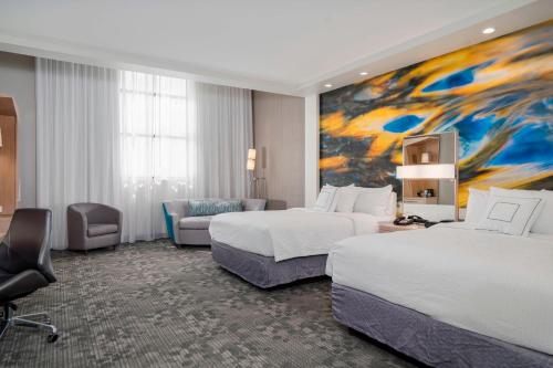 Estudio con sofá cama - 2 camas grandes del hotel Courtyard by Marriott Niagara Falls, USA. Foto 4