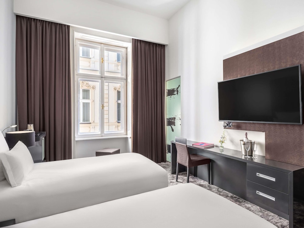 Habitación Classic con 2 camas individuales del hotel Nemzeti Budapest – Mgallery. Foto 3