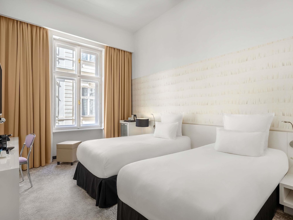 Habitación superior con 2 camas individuales y posibilidad de cama supletoria del hotel Nemzeti Budapest – Mgallery