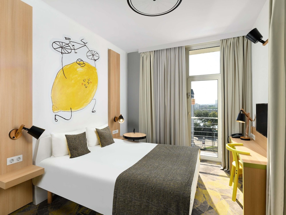 Habitación de diseño con 1 cama doble del hotel Ibis Styles Budapest City. Foto 6