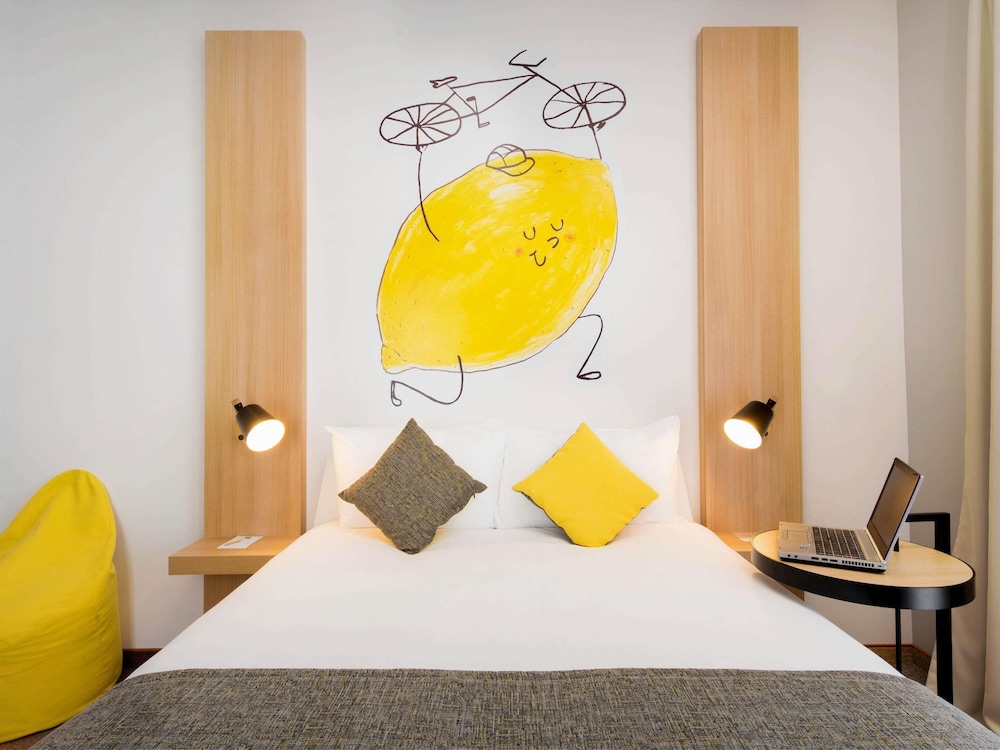 Habitación de diseño con 1 cama doble del hotel Ibis Styles Budapest City. Foto 10
