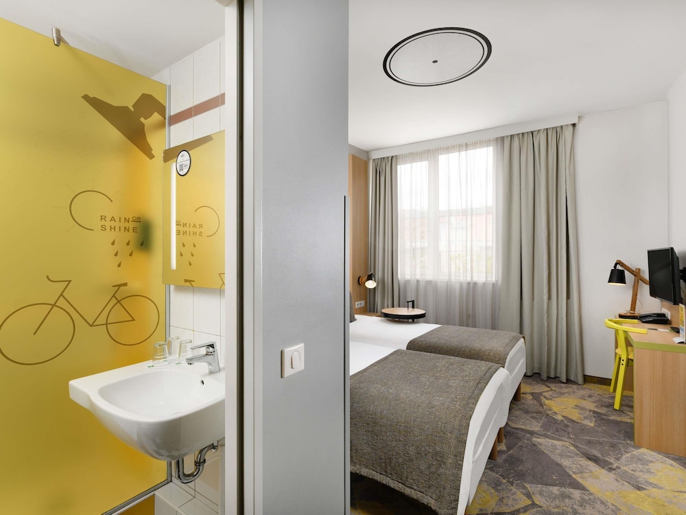 Habitación de Diseño con 2 camas individuales del hotel Ibis Styles Budapest City. Foto 6