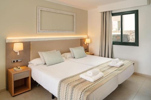 Habitación Doble Estándar del hotel Pocillos Playa. Foto 1