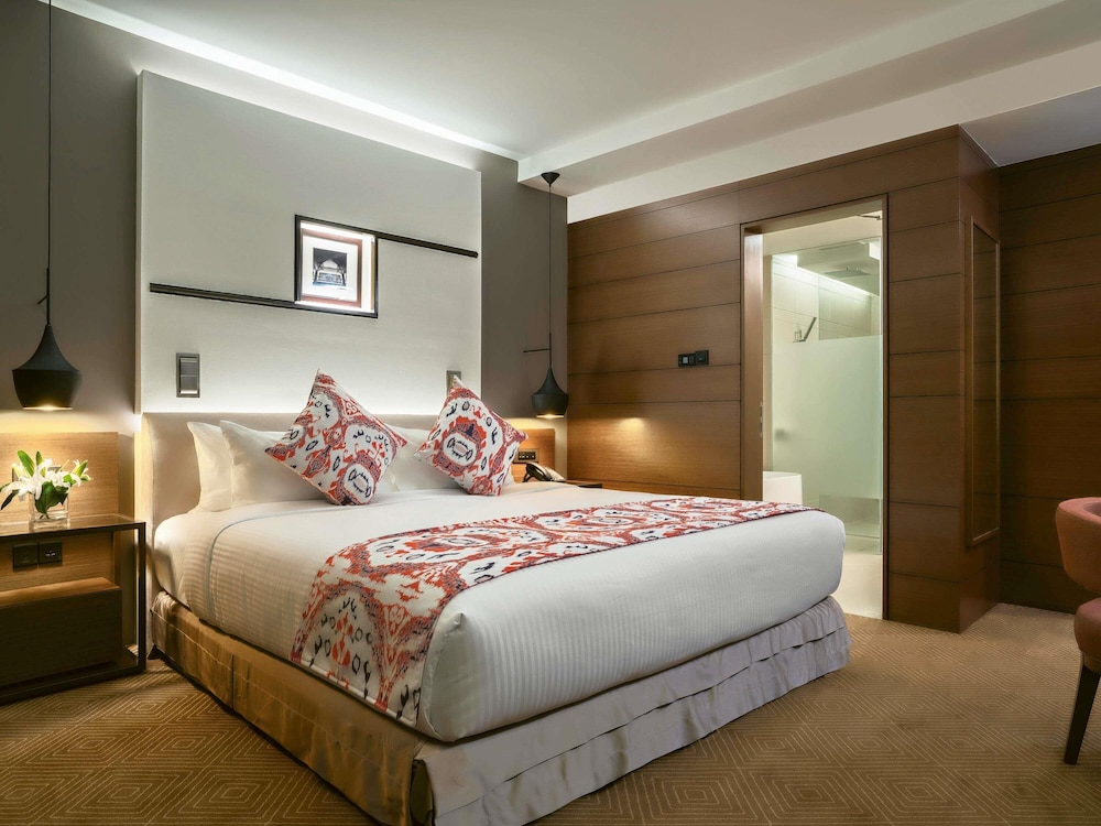 Habitación Deluxe, 1 cama de matrimonio grande del hotel Movenpick and Convention Centre KLIA