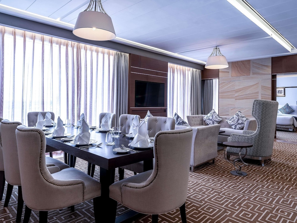 Suite presidencial, 2 camas dobles del hotel Movenpick and Convention Centre KLIA. Foto 2