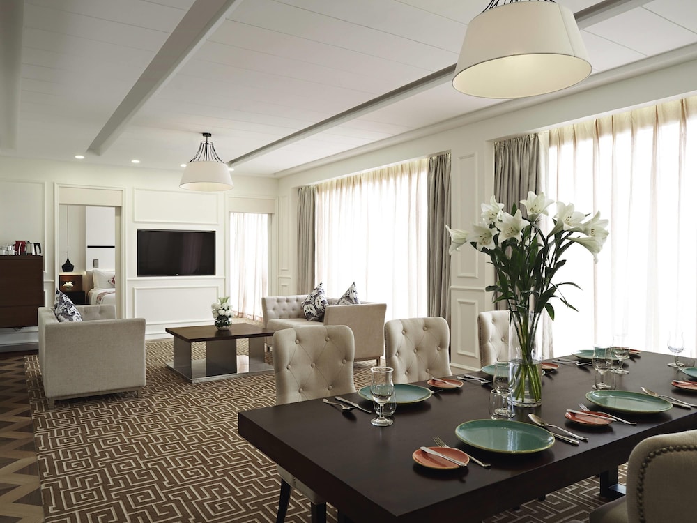Suite Royal, 2 camas dobles del hotel Movenpick and Convention Centre KLIA. Foto 1