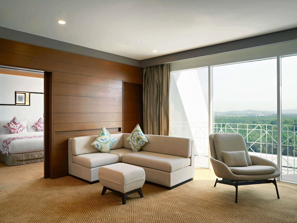Suite ejecutiva, 1 cama de matrimonio grande del hotel Movenpick and Convention Centre KLIA