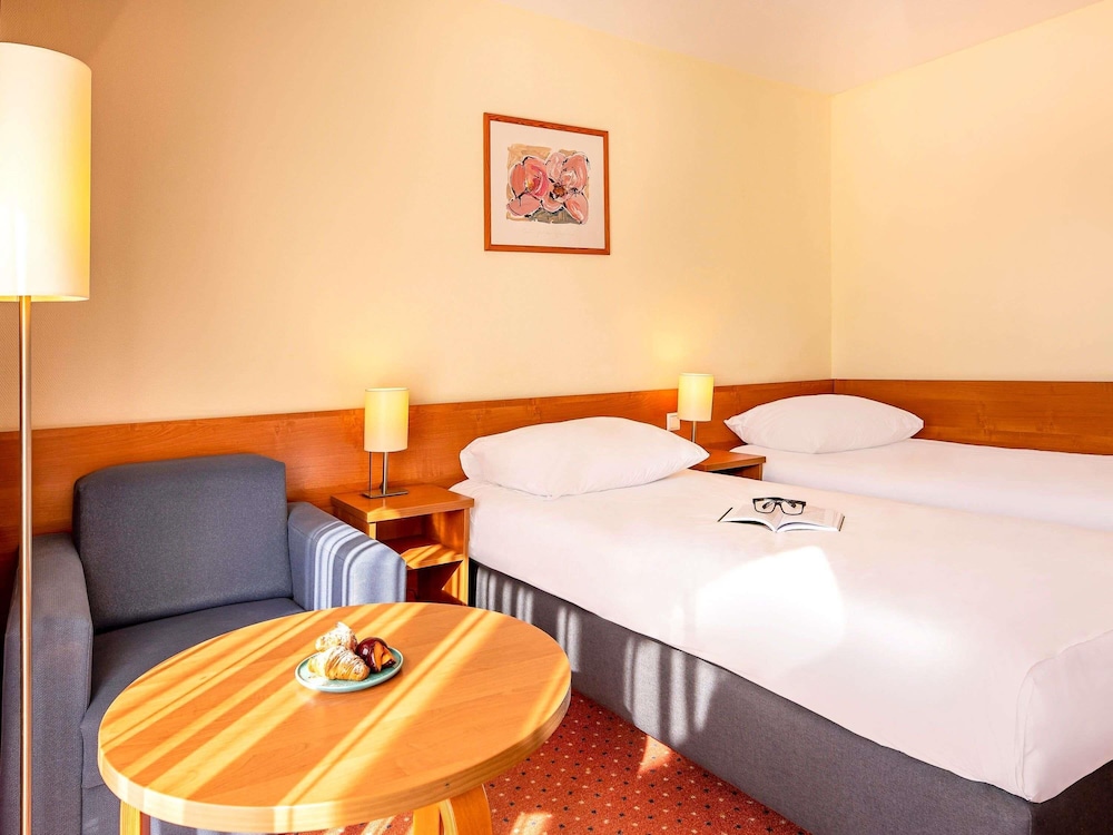 Habitación estándar con camas individuales del hotel Mercure Karpacz Skalny. Foto 5