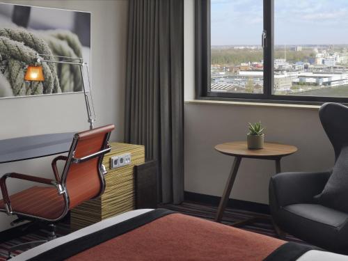 Habitación Doble Clásica - 2 camas del hotel Mövenpick Amsterdam City Centre. Foto 4