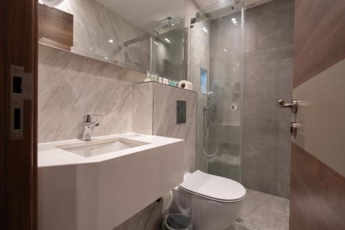 Habitación Triple Deluxe del hotel St Mark. Foto 11