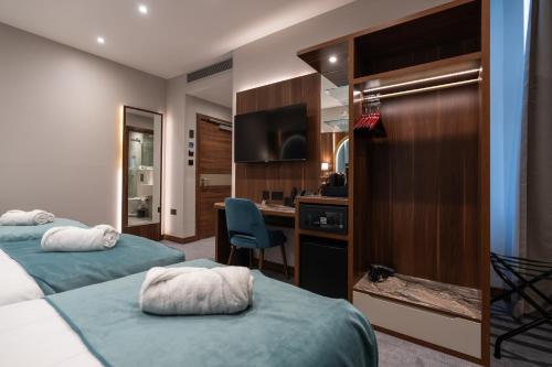 Habitación Triple Deluxe del hotel St Mark. Foto 15