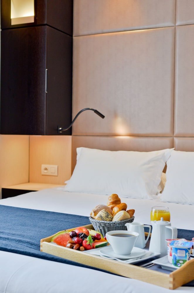 Habitación Superior con 1 cama doble del hotel Hôtel Mercure Bayonne Centre Le Grand Hotel. Foto 9
