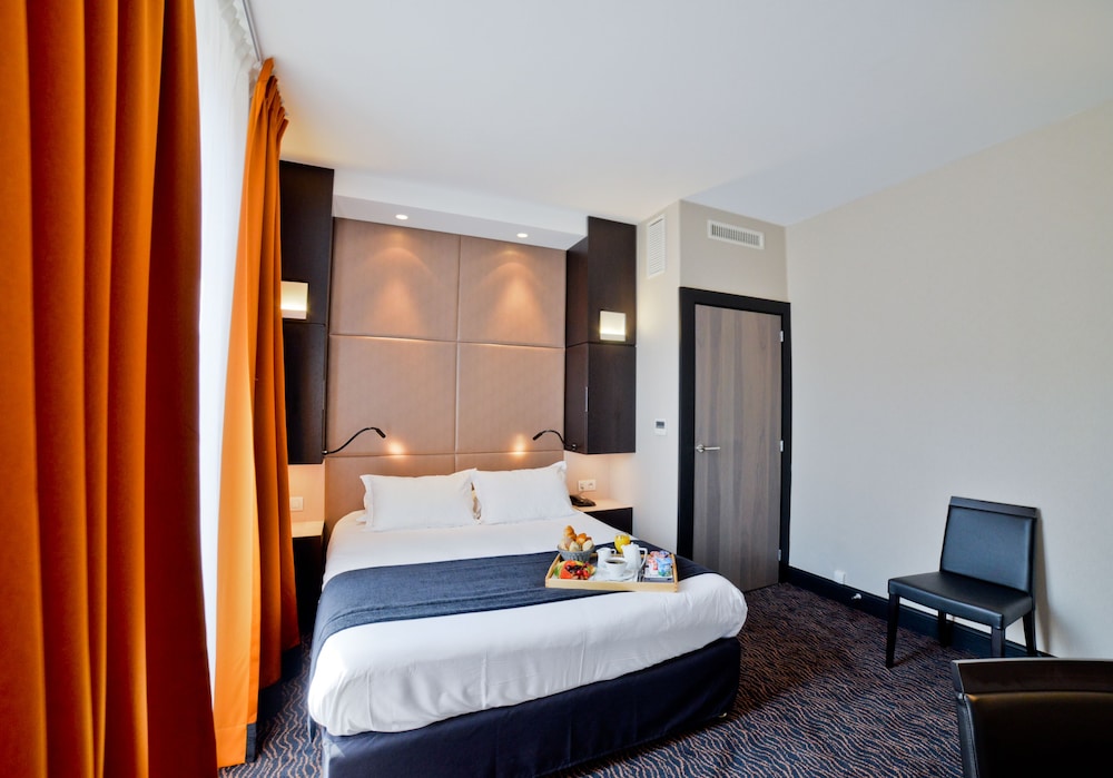 Habitación Superior con 1 cama doble del hotel Hôtel Mercure Bayonne Centre Le Grand Hotel. Foto 13