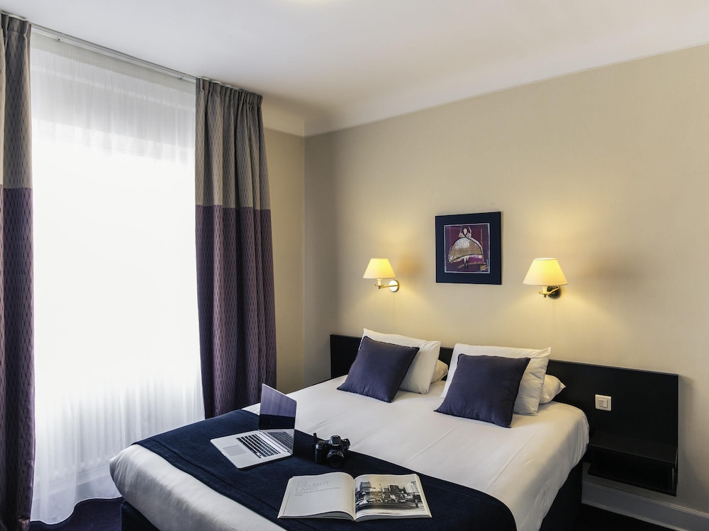 Habitación Clásica con 1 cama doble del hotel Hôtel Mercure Bayonne Centre Le Grand Hotel. Foto 3