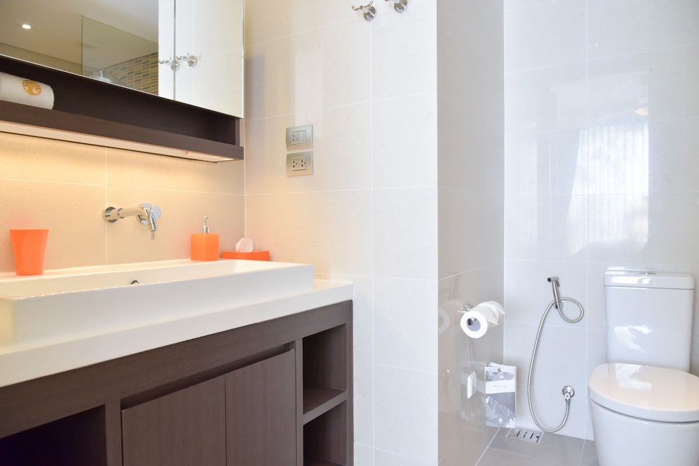 Suite de una habitación con vistas al jardín o patio del hotel Cassia Phuket. Foto 17