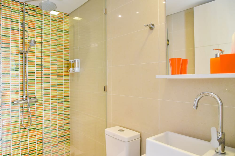 Suite de dos habitaciones con vistas al jardín del hotel Cassia Phuket. Foto 8
