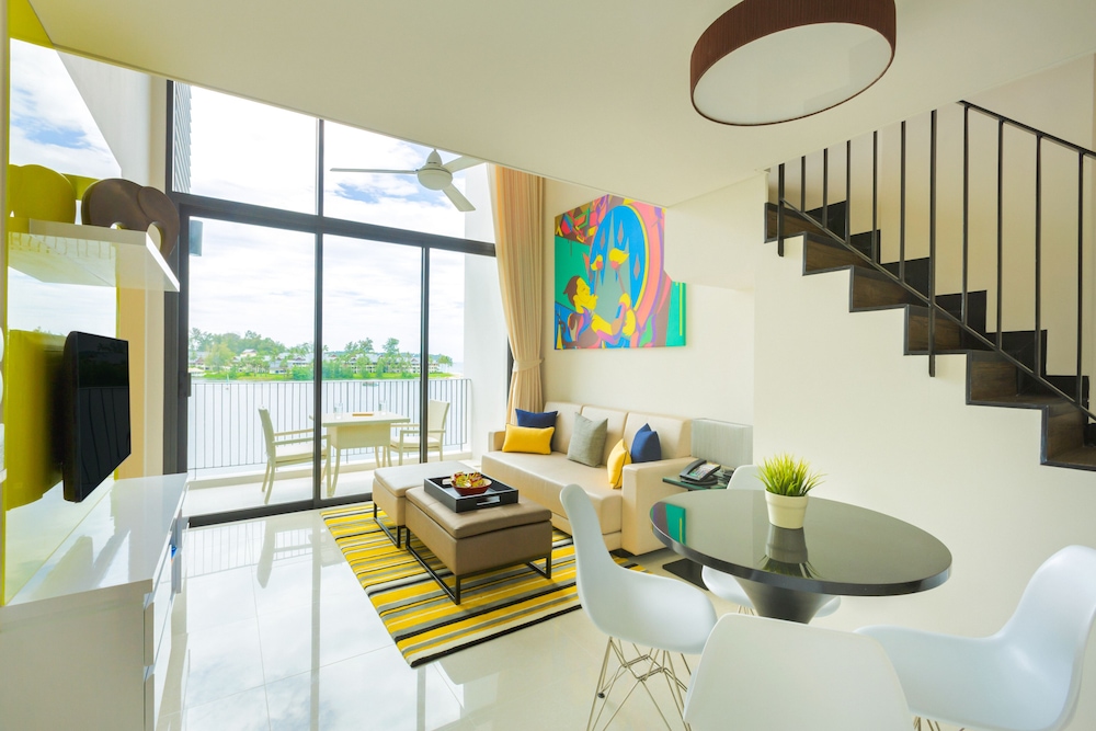 Loft de dos habitaciones con vistas al agua del hotel Cassia Phuket. Foto 8