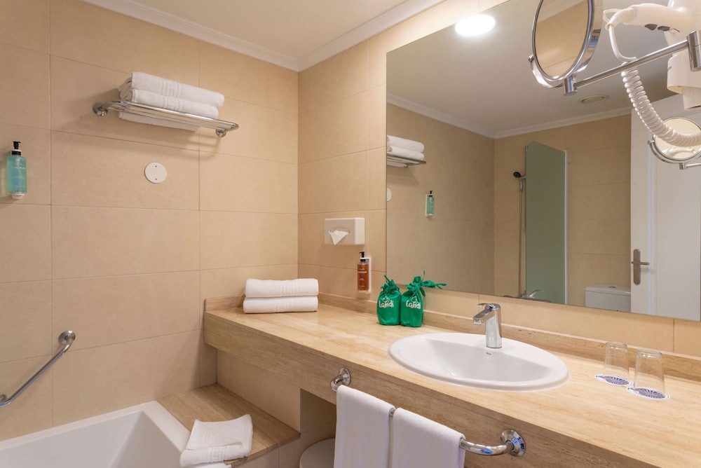 Landi Village del hotel Landmar Costa los Gigantes Family Resort. Foto 8