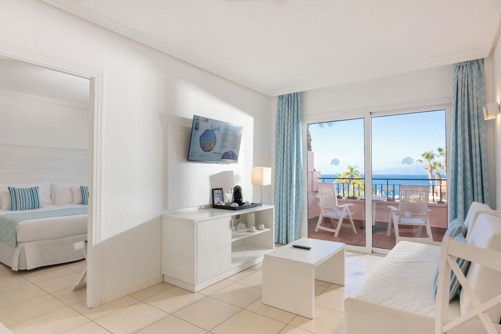 Suite Ocean View Single Use del hotel Landmar Costa los Gigantes Family Resort