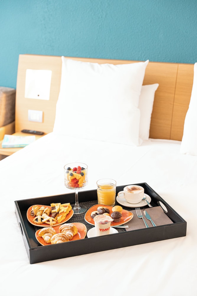 Habitación Superior con cama doble del hotel Novotel Roma Est. Foto 3