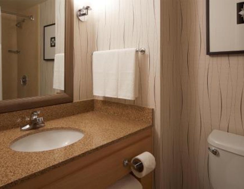 Habitación Doble adaptada para personas con discapacidad auditiva - 2 camas dobles del hotel Hilton Los Angeles Airport