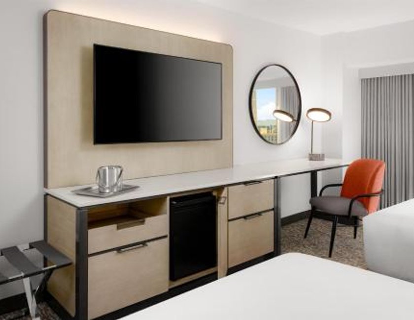 Habitación Doble Superior con 2 camas grandes del hotel Hilton Los Angeles Airport. Foto 1