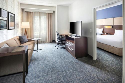 Suite 1 habitación Sofá Cama incluido 2 Camas queen del hotel Residence Inn Rochester Henrietta. Foto 3