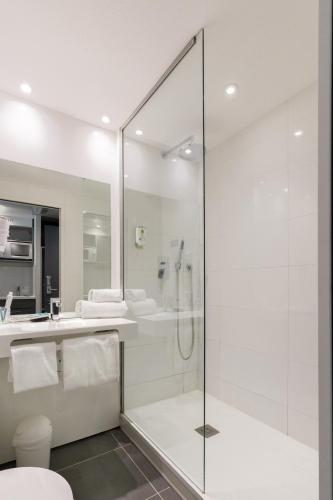 Habitación Triple del hotel Victoria Garden Bordeaux Centre. Foto 3