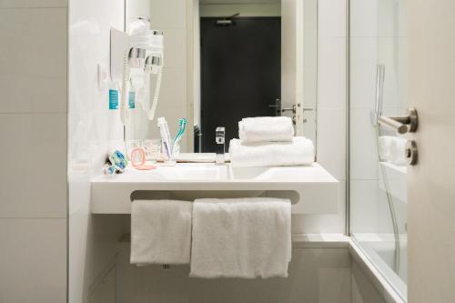 Suite del hotel Victoria Garden Bordeaux Centre. Foto 3