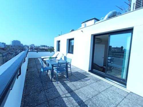 Estudio con terraza del hotel Victoria Garden Bordeaux Centre. Foto 3