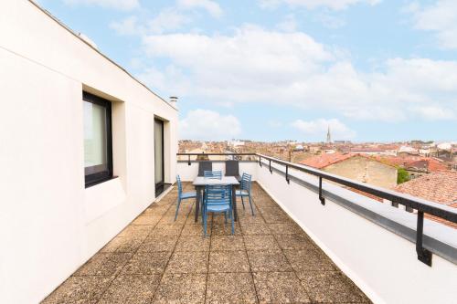 Estudio con terraza del hotel Victoria Garden Bordeaux Centre. Foto 4