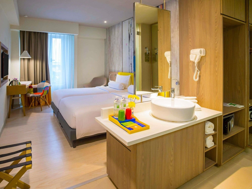 Habitación estándar con 2 camas individuales del hotel ibis Styles Kuala Lumpur Sri Damansara