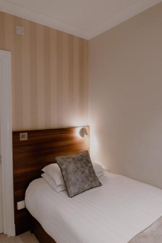 Habitación Individual Pequeña del hotel London House. Foto 5