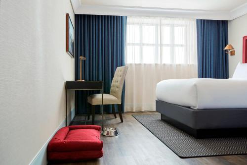 Habitación con sofá cama - 2 camas grandes - Planta baja del hotel The Wick, Hudson, a Tribute Portfolio. Foto 1