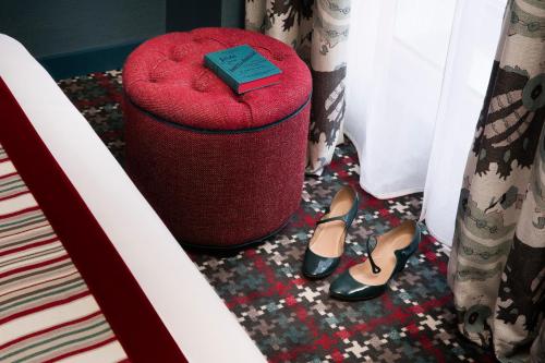 Habitación Twin Estándar del hotel Les Tournelles. Foto 2