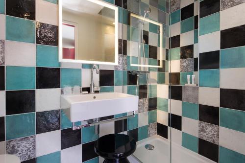 Habitación Doble del hotel Les Tournelles. Foto 13