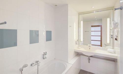 Habitación Doble Estándar del hotel Sercotel Valladolid. Foto 3