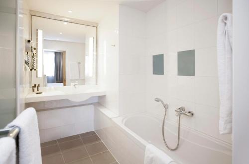 Habitación Doble Estándar del hotel Sercotel Valladolid. Foto 7
