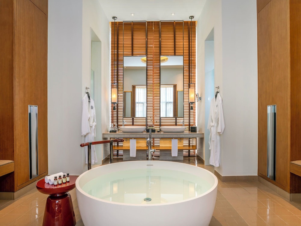 Villa, 2 dormitorios, piscina privada (jardín privado) del hotel Pullman Luang Prabang. Foto 5