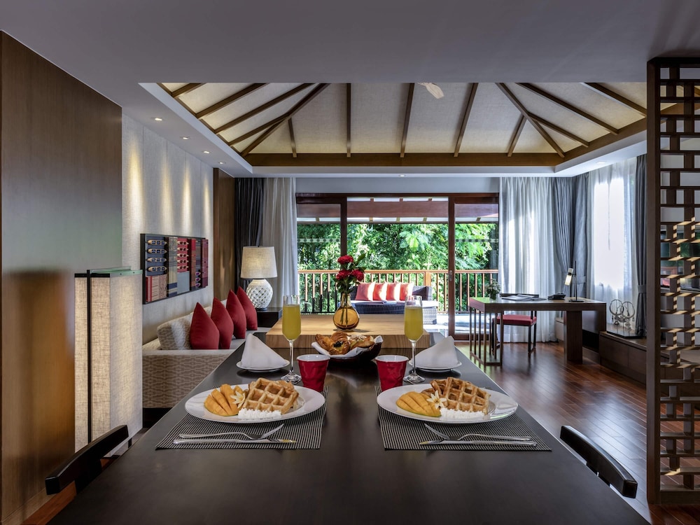 Suite Deluxe, 1 cama de matrimonio grande (Premium) del hotel Pullman Luang Prabang. Foto 3